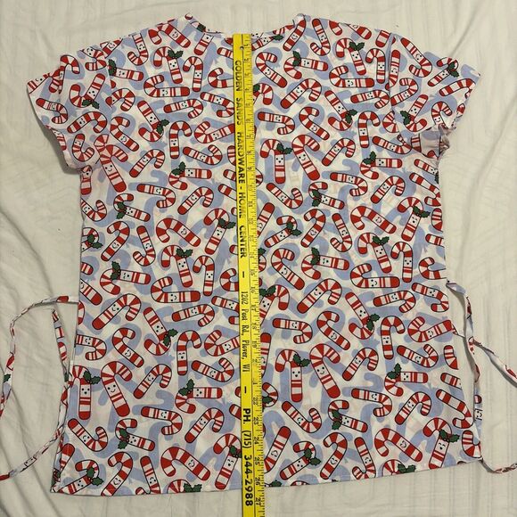 Cassandra O Scrubs Top Women Small Christmas Candy Canes Holiday Christmas Theme - Picture 6 of 9